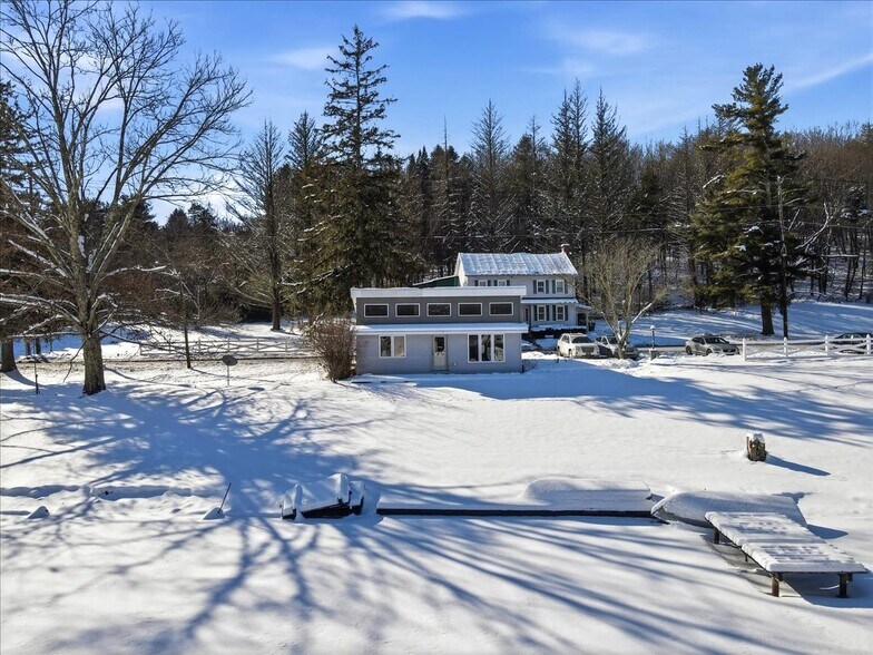 More Photos Of 306 Merwinsburg Rd, Effort Apartments For Sale