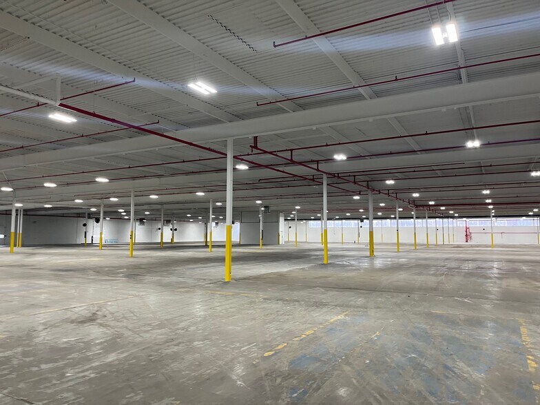 More Photos Of 402 Royal Rd, Michigan City Manufacturing For Lease