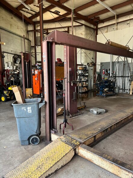 More Photos Of 2285 Crain Hwy, Waldorf Auto Repair For Sale