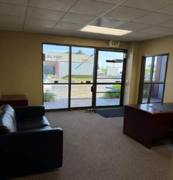 More Photos Of 15592-15606 Producer Ln, Huntington Beach Warehouse For Lease