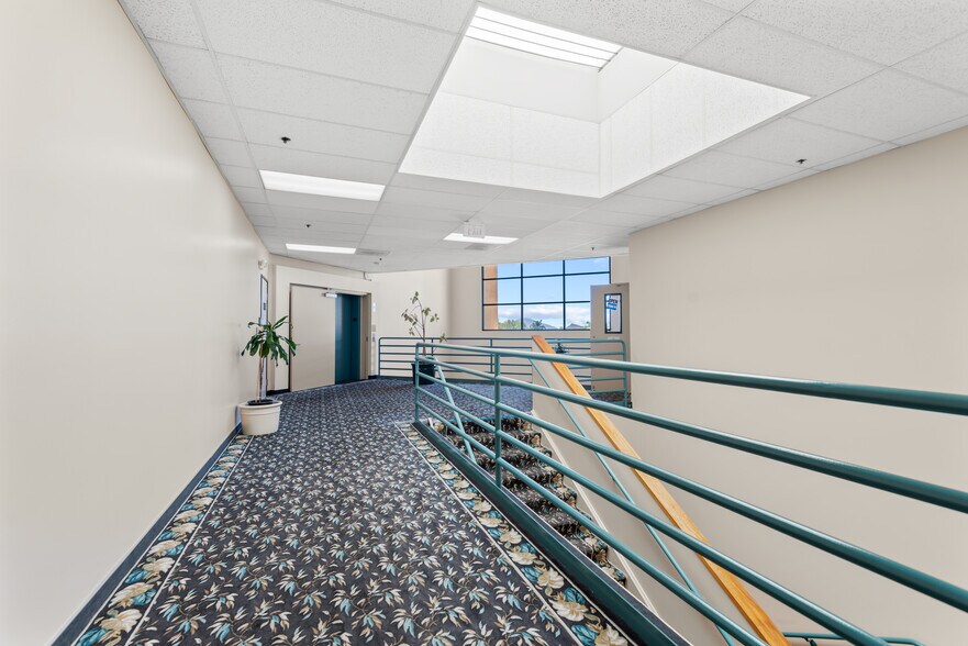 More Photos Of 816 Camarillo Springs Rd, Camarillo Office For Sale