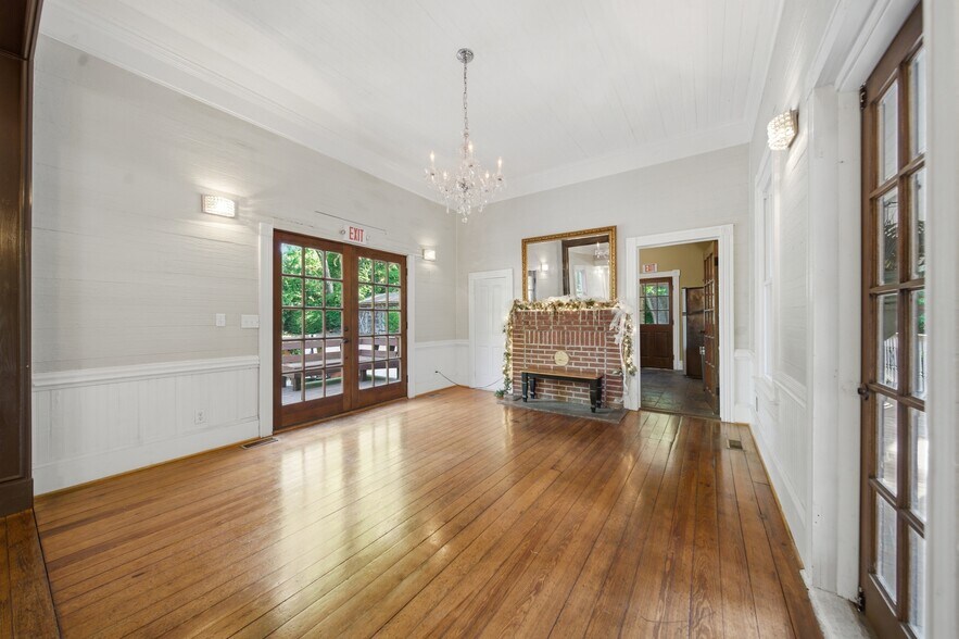 More Photos Of 7302 Woodrow St, Irmo Office Residential For Sale