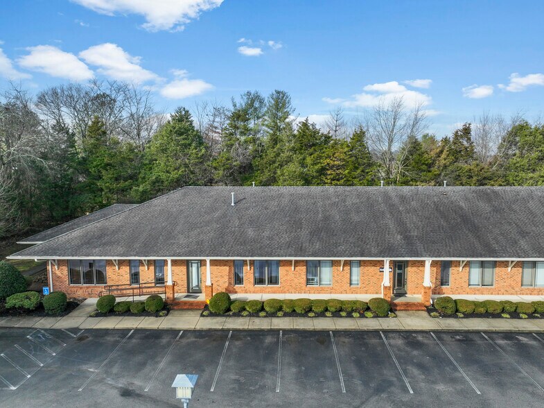 More Photos Of 522 Brandies Cir, Murfreesboro Office For Lease
