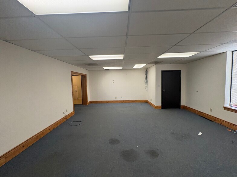 More Photos Of 1175 S Lipan St, Denver Warehouse For Lease