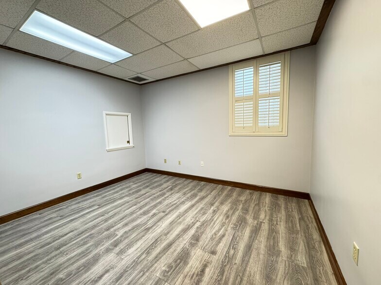 More Photos Of 211 N Magnolia Ave, Orlando Office For Lease
