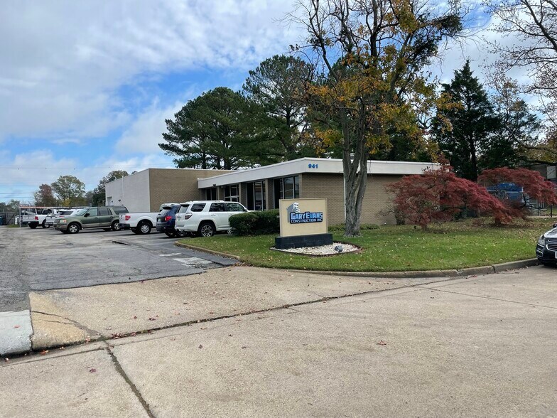More Photos Of 941 Norfolk Sq, Norfolk Manufacturing For Lease