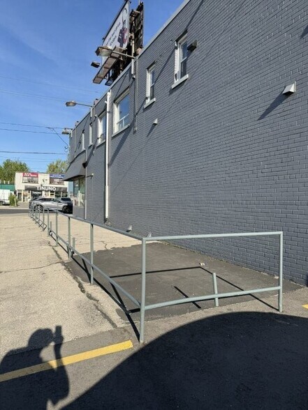 More Photos Of 3519 Bathurst St, Toronto Storefront Retail Residential For Lease