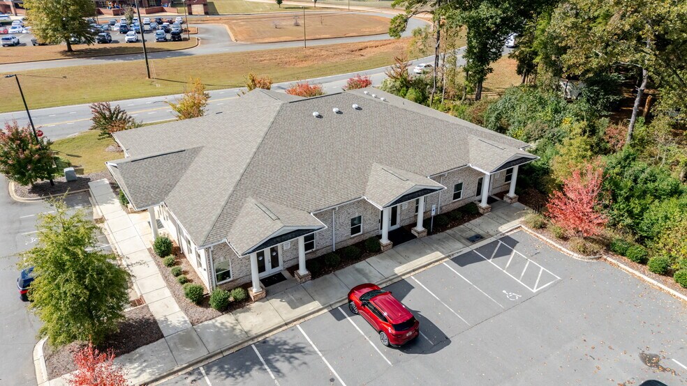 More Photos Of 4184 Dobys Bridge Rd, Fort Mill Office For Lease