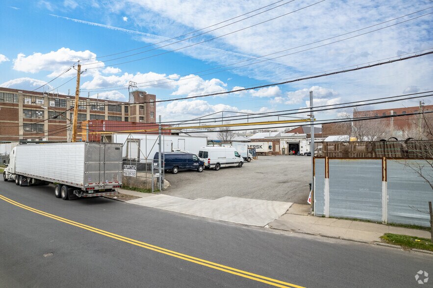 More Photos Of 175 Lake Ave, Staten Island Warehouse For Sale