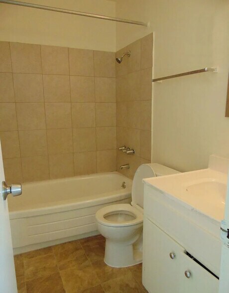 More Photos Of 529 21st St, Richmond Apartments For Sale