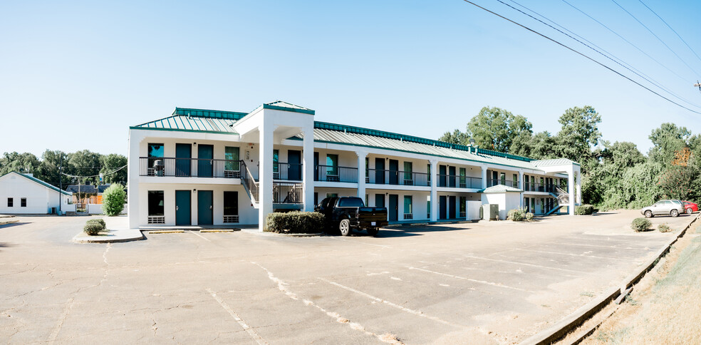 Primary Photo Of 337 Devereaux Dr, Natchez Hotel For Sale