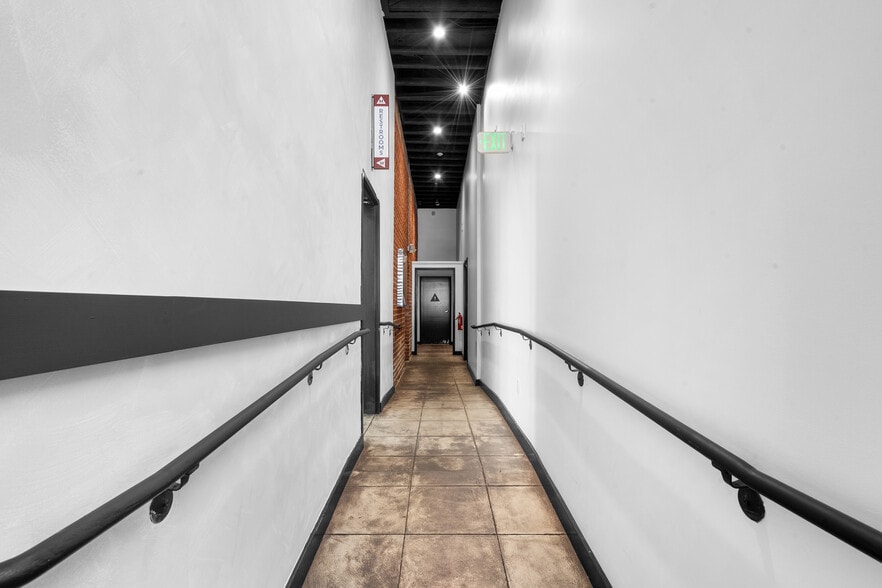 More Photos Of 2144-2146 Colorado Blvd, Los Angeles Restaurant For Sale