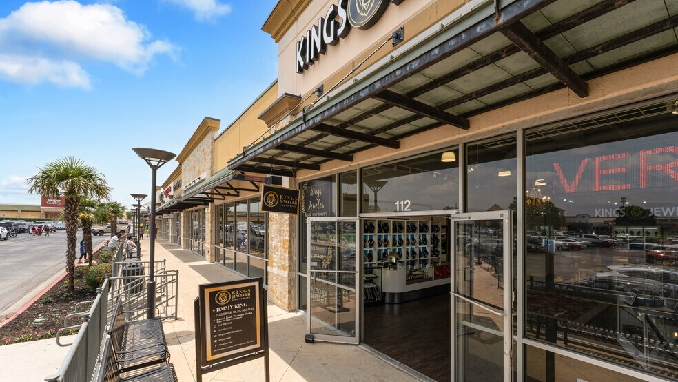 More Photos Of 3941 S Interstate 35, San Marcos Storefront For Sale