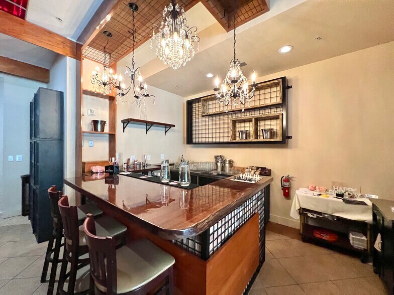 More Photos Of 223 Valencia Ave, Coral Gables Restaurant For Sale