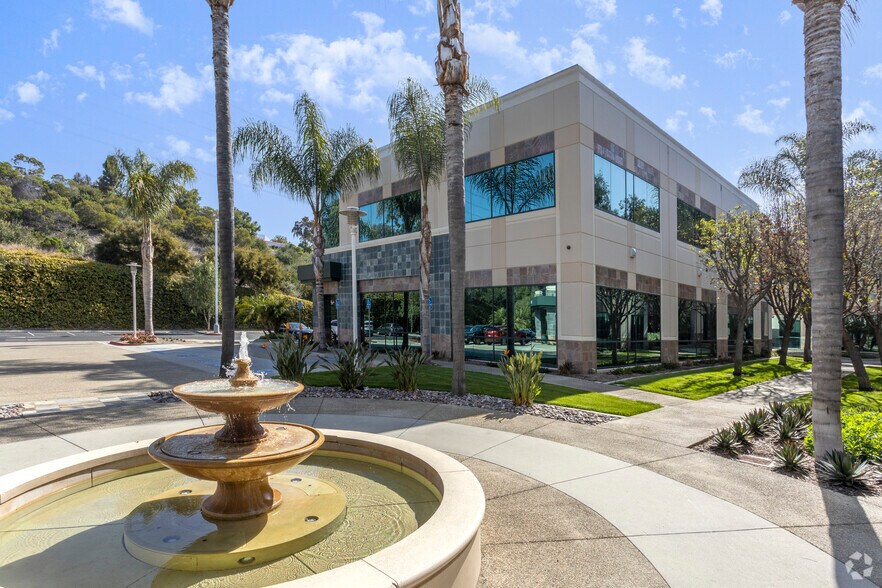 More Photos Of 5864 Owens Ave, Carlsbad Office For Lease