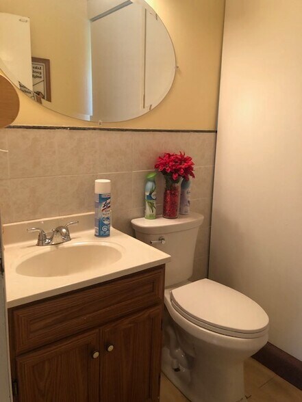 More Photos Of 1 Plumbridge Dr, Levittown Office Residential For Sale