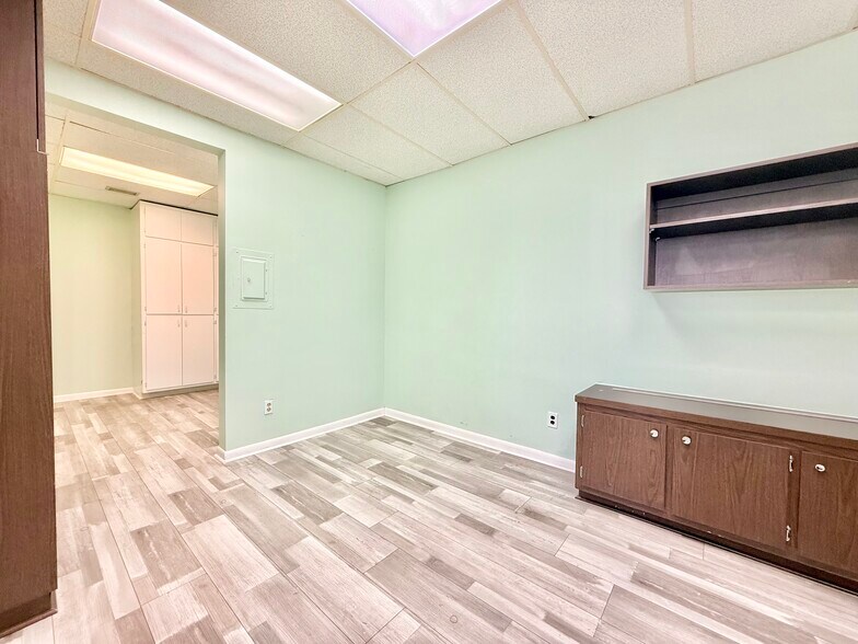 More Photos Of 3949 Evans Ave, Fort Myers Medical For Sale