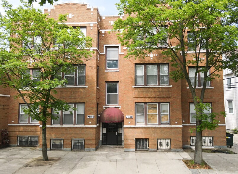 Primary Photo Of 7850 S Burnham Ave, Chicago Apartments For Sale
