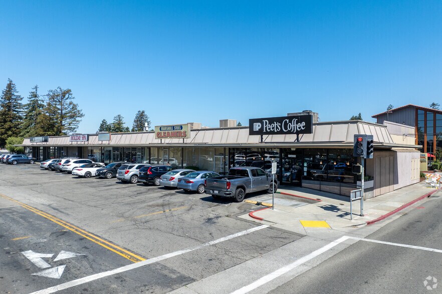 Primary Photo Of 20439-20629 Redwood Rd, Castro Valley Unknown For Lease