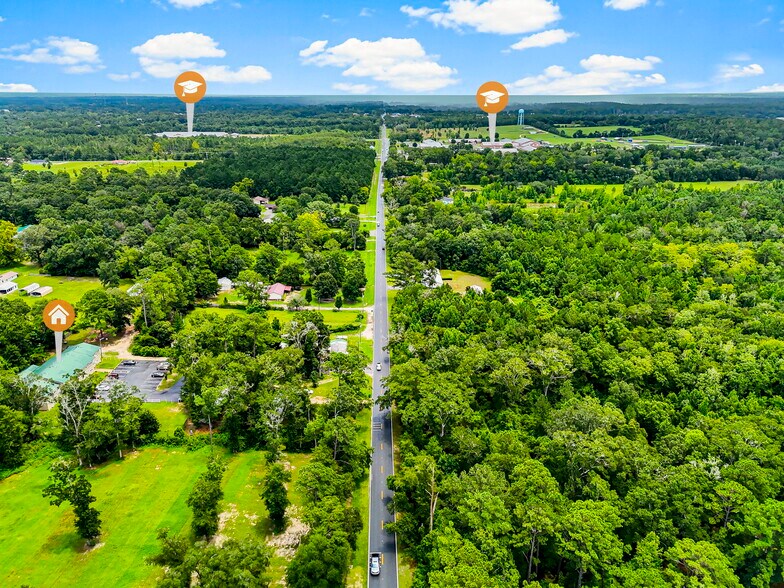 More Photos Of 872 Deer Wood Ln, Chipley Apartments For Sale