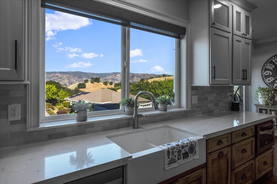 More Photos Of 6141 N Vine St, Vacaville Specialty For Sale