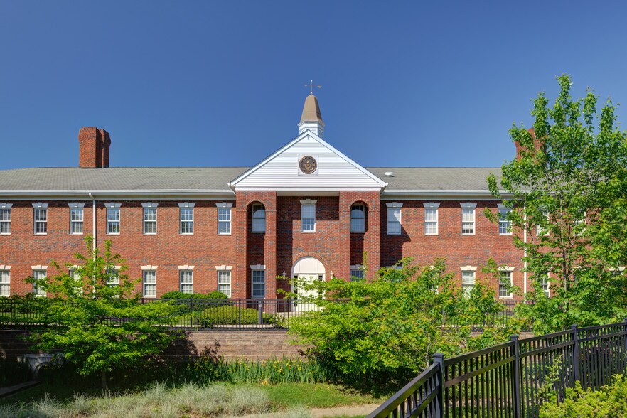 More Photos Of 134 Franklin Corner Rd, Lawrenceville Office For Sale