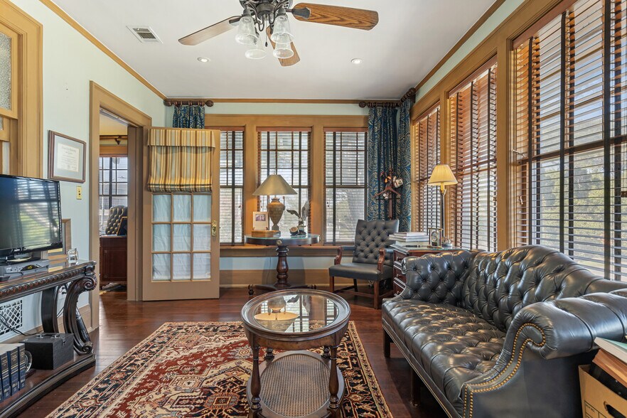 More Photos Of 1119 Pennsylvania Ave, Fort Worth Loft Creative Space For Sale