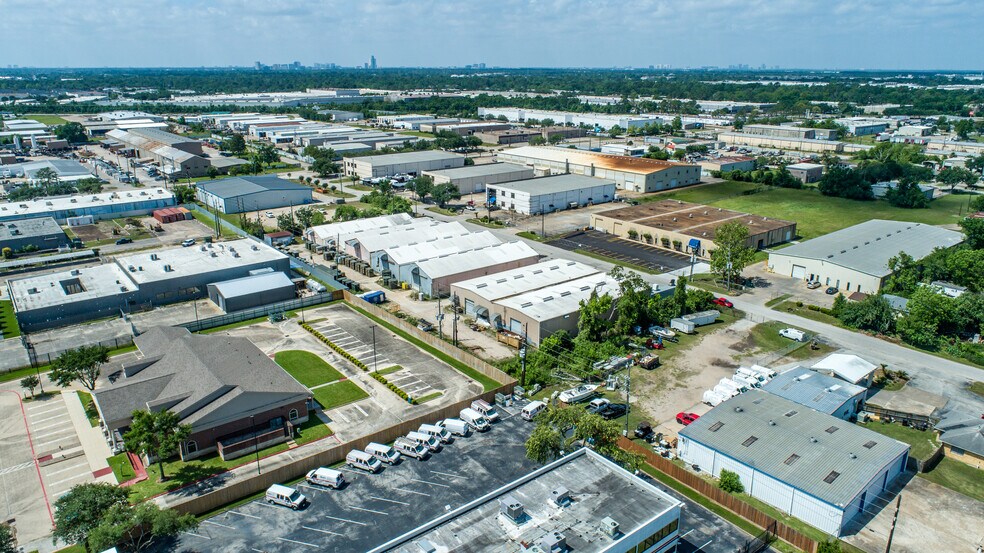 More Photos Of 5220 Ted St, Houston Manufacturing For Lease
