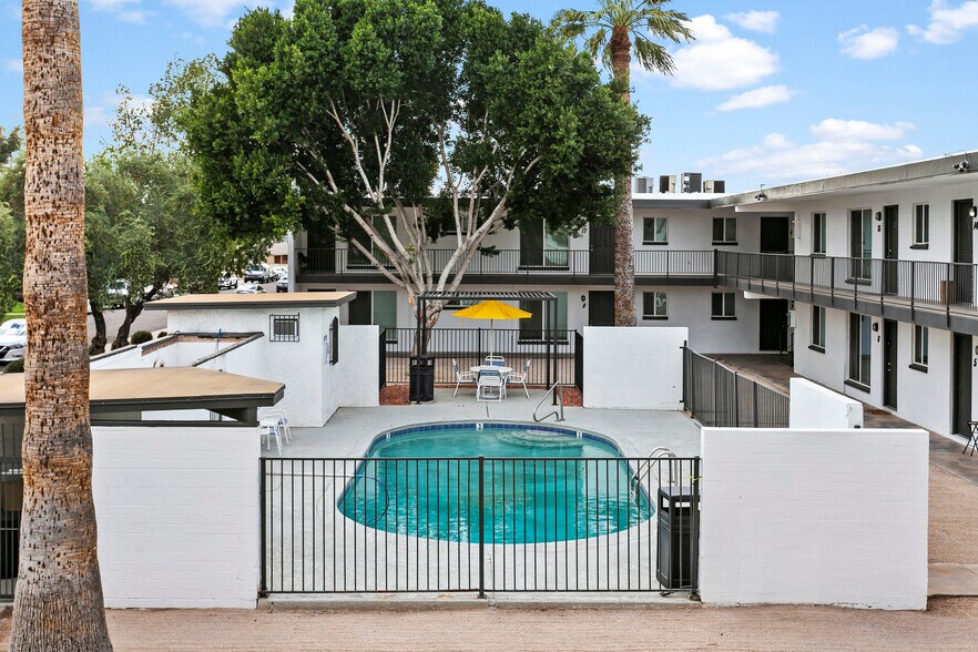 More Photos Of 2014 W Berridge Ln, Phoenix Apartments For Sale