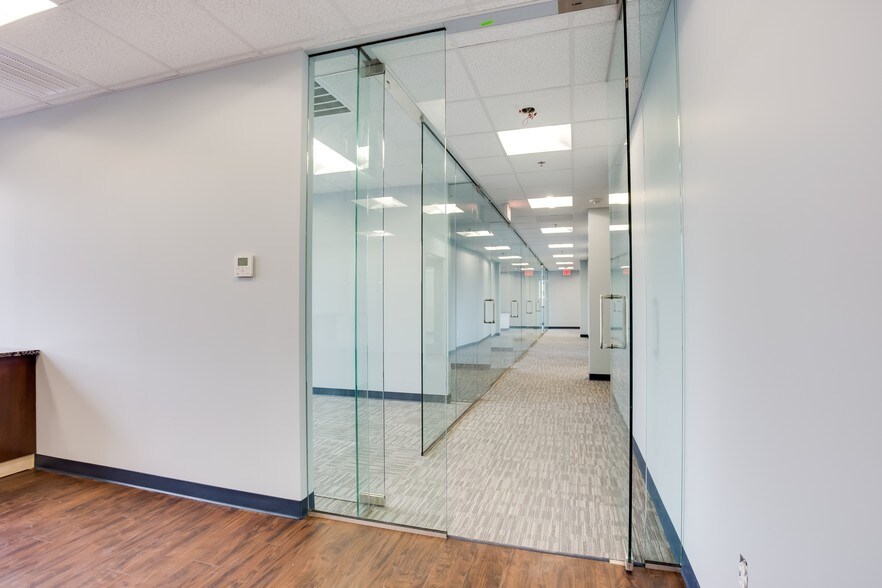 More Photos Of 400 Corporate Dr, Stafford Office For Sale