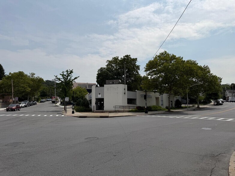 More Photos Of 131 Central Ave, Tarrytown Medical For Sale