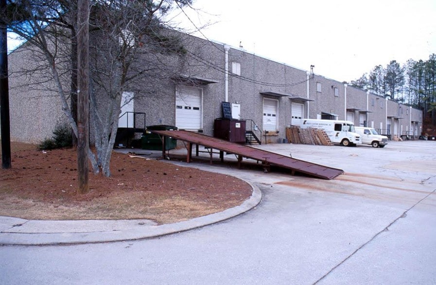 More Photos Of 6479 Peachtree Industrial Blvd, Atlanta Distribution For Lease