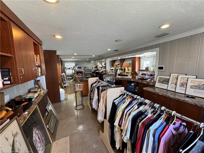 More Photos Of 2914 Kenilworth Blvd, Sebring Unknown For Lease