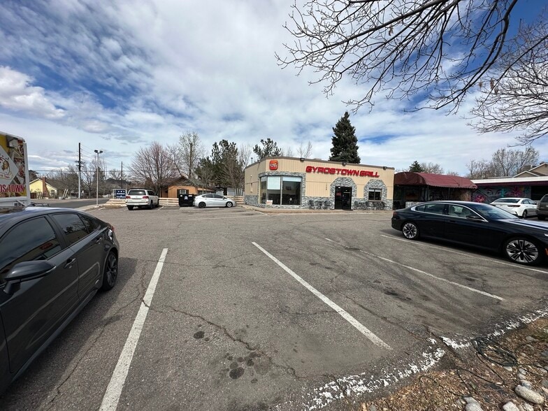 More Photos Of 1399 W Littleton Blvd, Littleton Restaurant For Sale