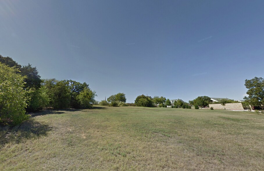 More Photos Of 300 Parkwood Dr, Southlake Medical For Sale