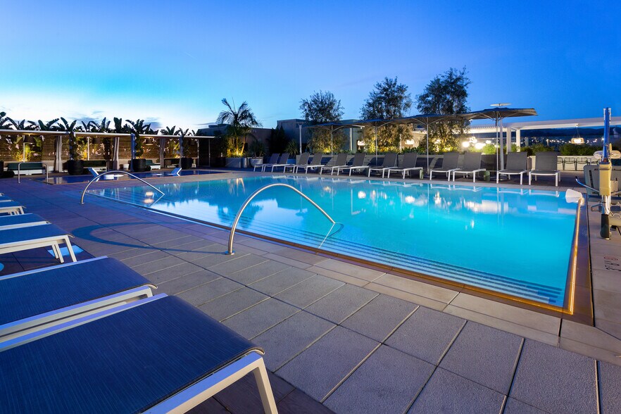 More Photos Of 185 S State College Blvd, Brea Apartments For Lease