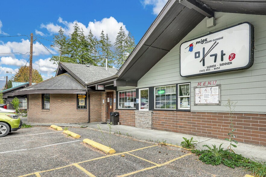 More Photos Of 44618 State Route 20, Concrete Hotel For Sale