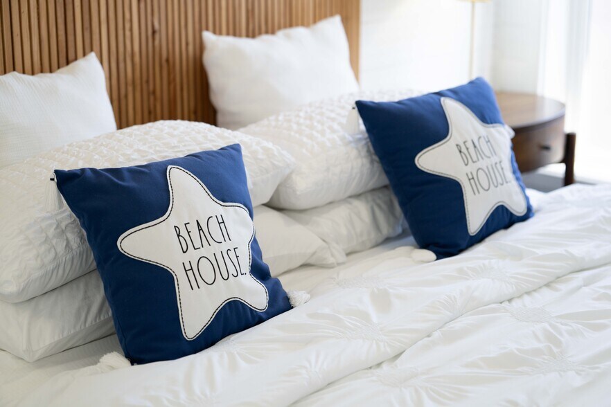 More Photos Of 267 W Sixth St, Port Orford Storefront Retail Residential For Sale