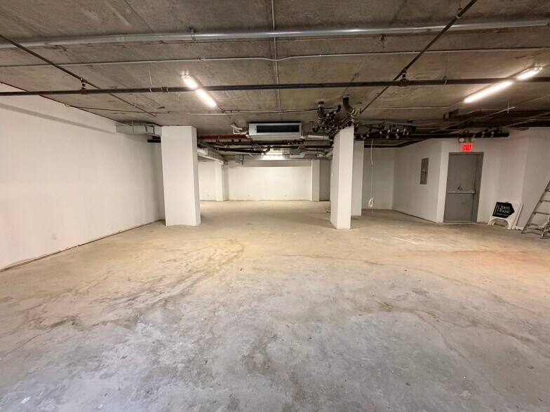 More Photos Of 65-18 Austin St, Rego Park Apartments For Sale
