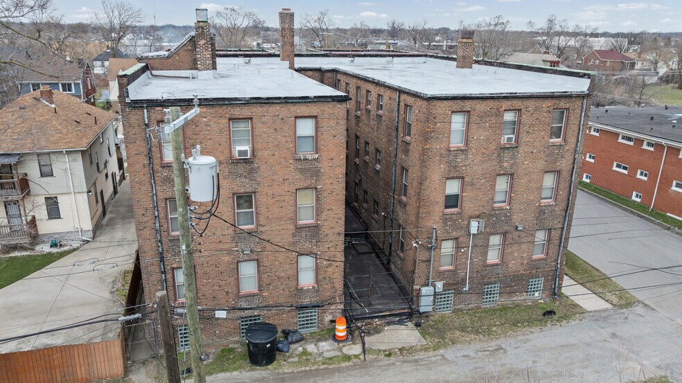 More Photos Of 3205 Kendall St, Detroit Apartments For Sale