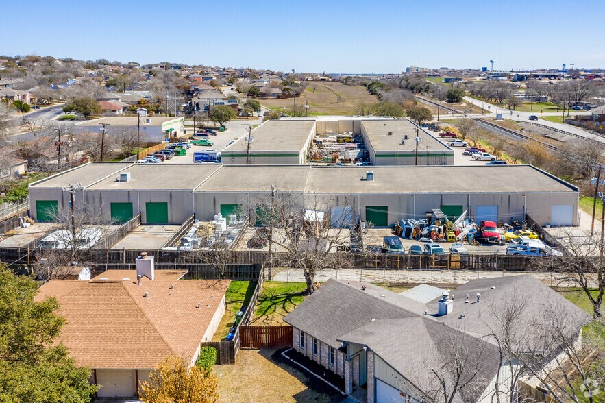 More Photos Of 14309 Toepperwein Rd, San Antonio Warehouse For Lease