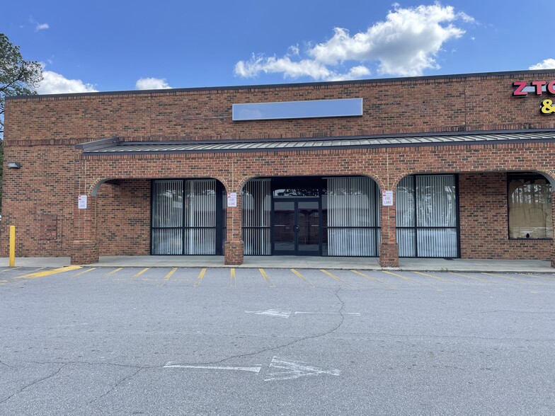 Primary Photo Of 118 US Highway 13 Byp, Windsor General Retail For Lease