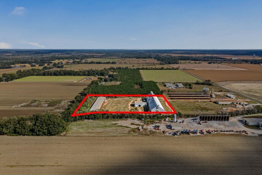 More Photos Of 501 E Sanborn Ave, Summerdale Industrial For Sale