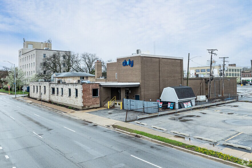 Primary Photo Of 2320 W High St, Blue Island Medical For Lease