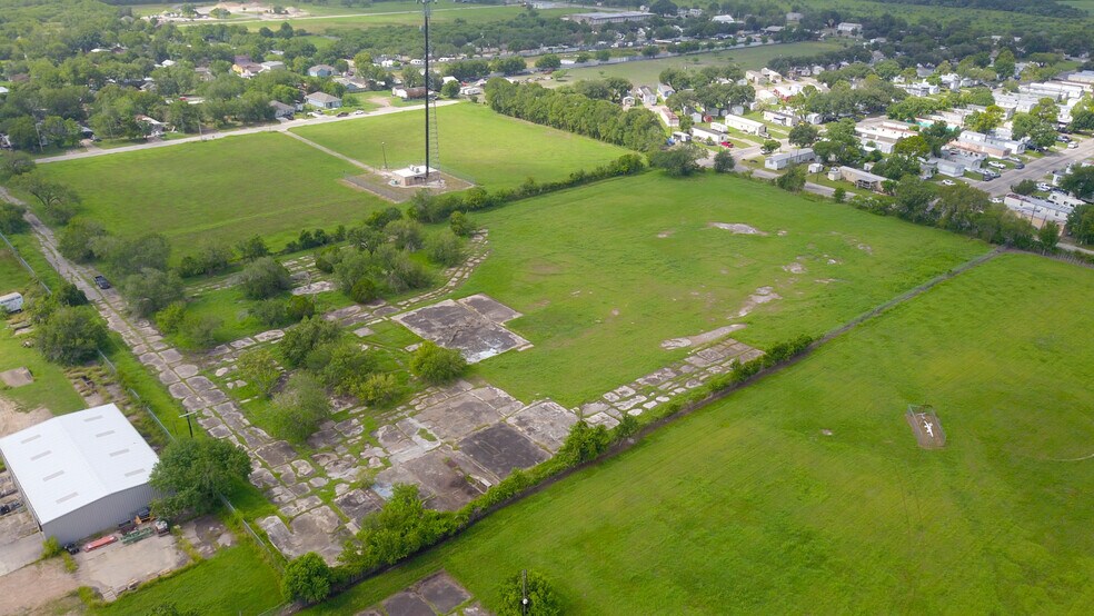 More Photos Of 2608 PlainView St, Victoria Land For Sale