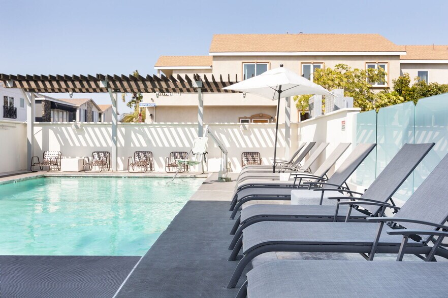 More Photos Of 6208 W Pacific Coast Hwy, Newport Beach Hospitality For Sale