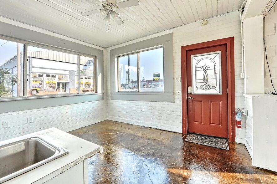 More Photos Of 102 Everson Rd, Everson Storefront For Sale