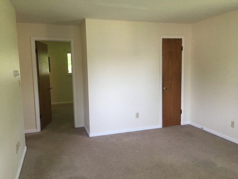 More Photos Of 1124 Case Ct, Miamisburg Apartments For Sale