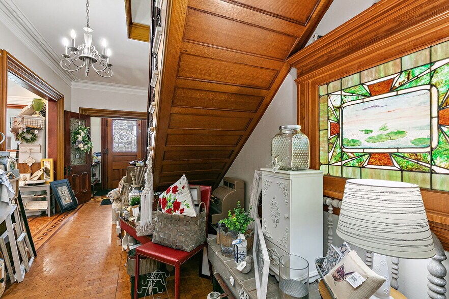 More Photos Of 303 N Main St, Elburn General Retail For Sale