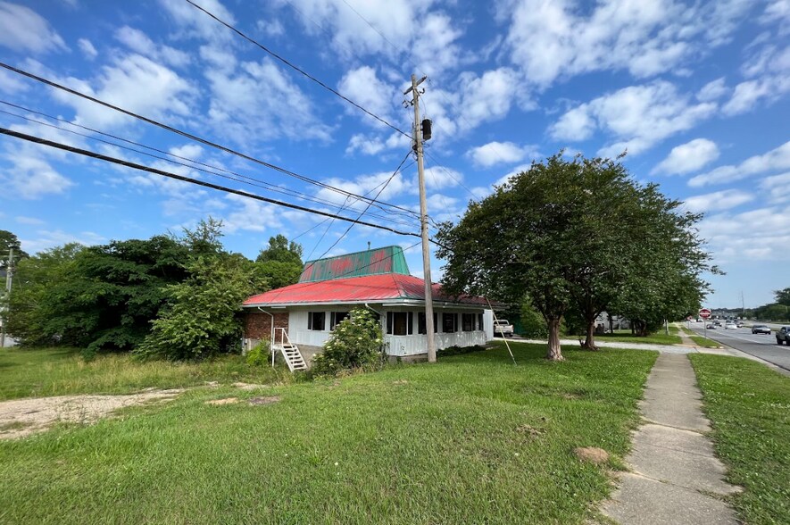 More Photos Of 3644 Victory Dr, Columbus Restaurant For Lease